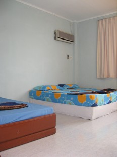 Triple Room with 1 Double Bed & 1 Single Bed - Attached Bathroom & Aircon Borneo Global Sipadan Backpackers backpackers image